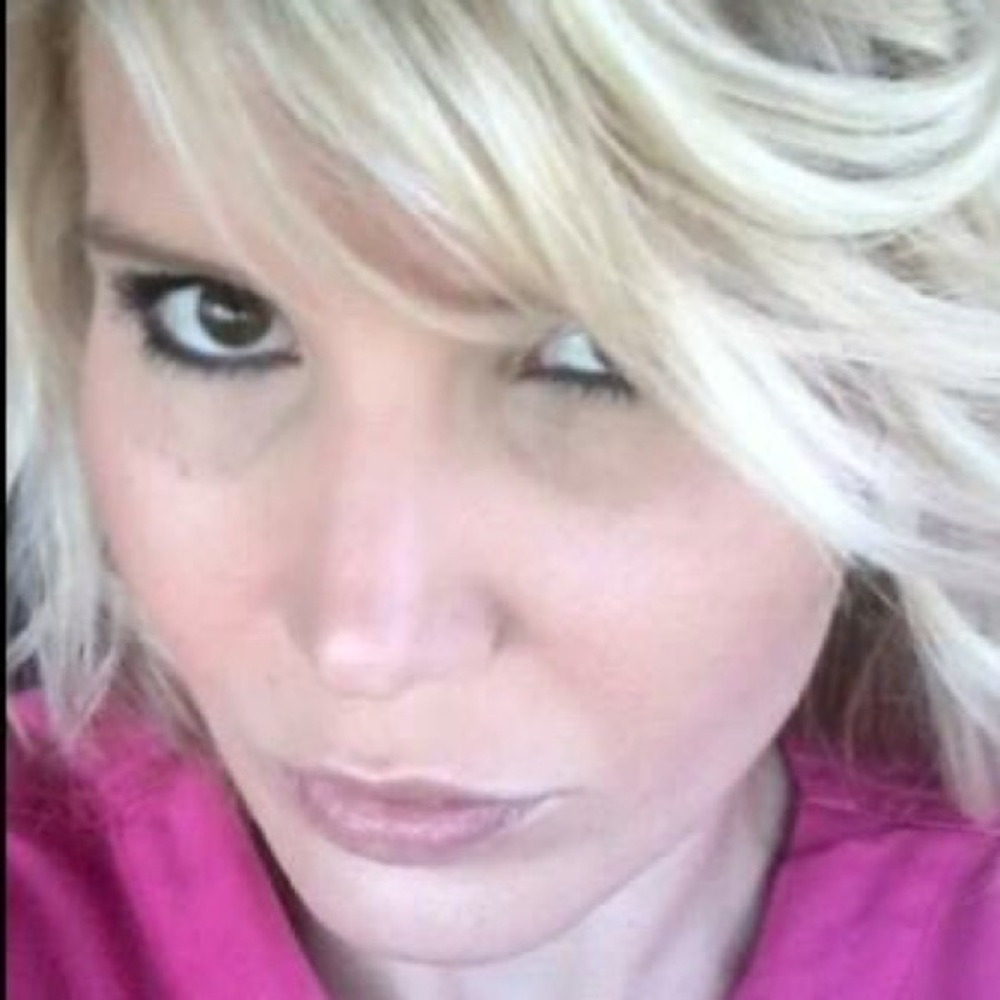 Meet your Posher, Holly